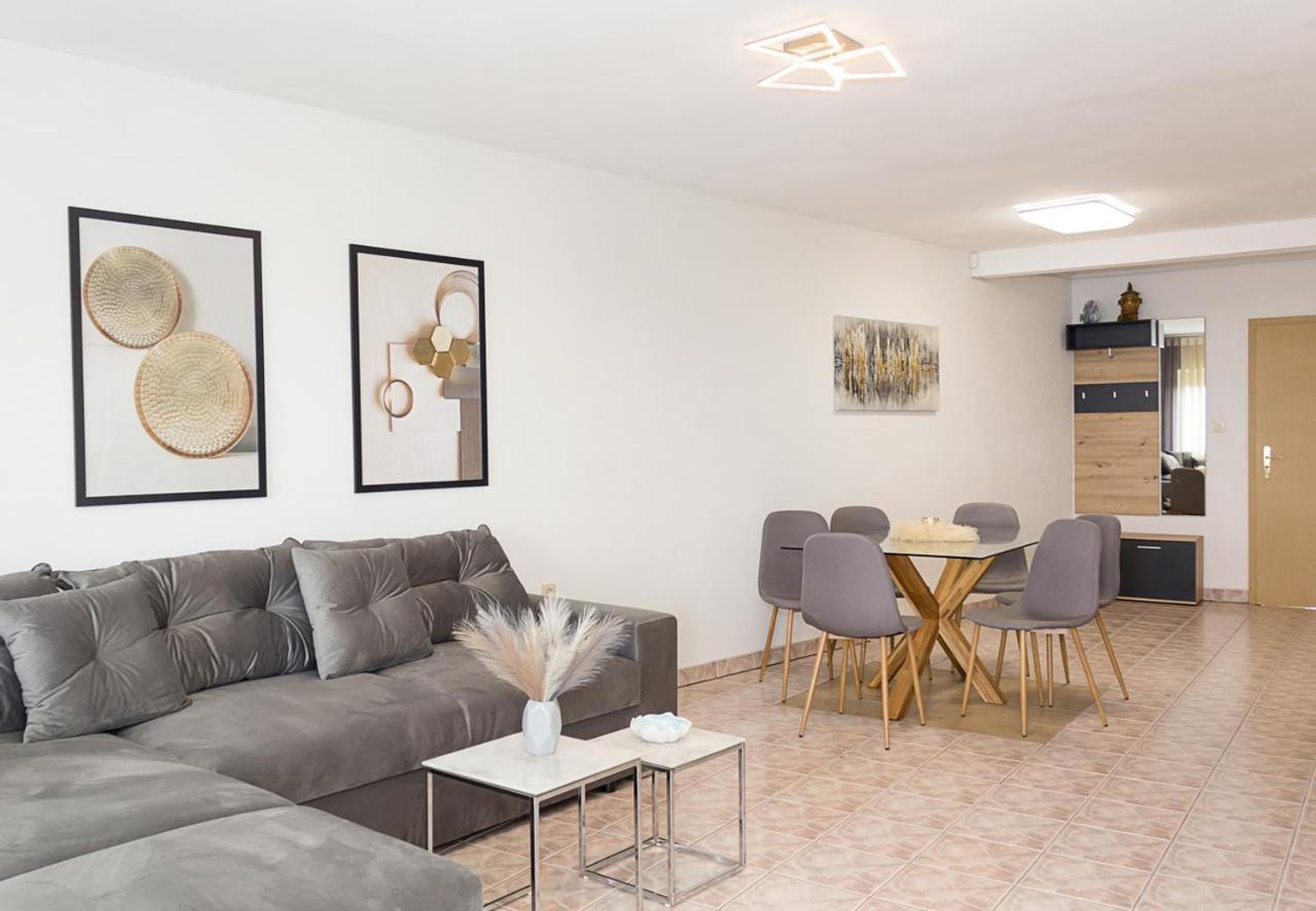 Two Identical Designer 2Bd Flats With Sea View In Balchik By Flat Mаnager Apartment Luaran gambar