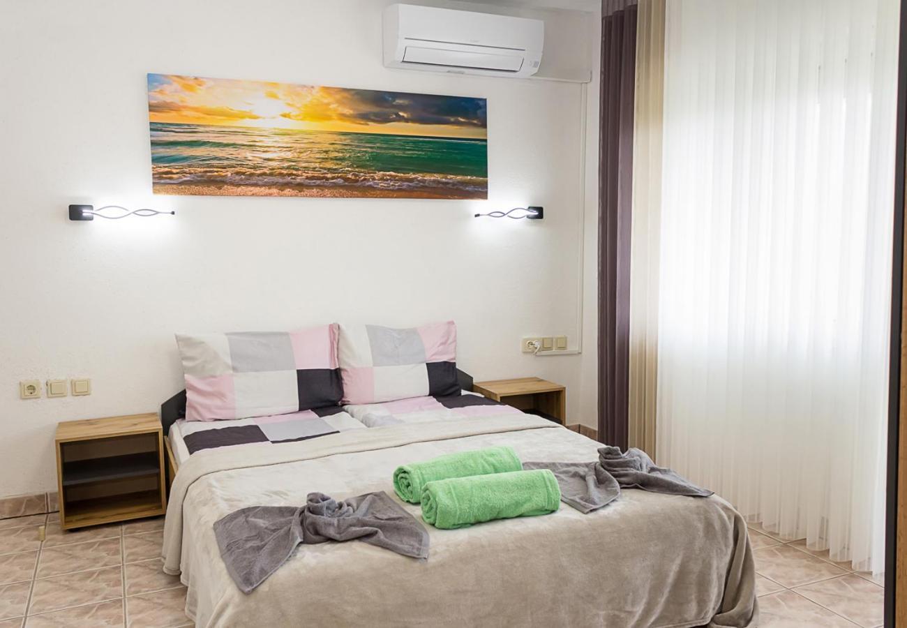 Two Identical Designer 2Bd Flats With Sea View In Balchik By Flat Mаnager Apartment Luaran gambar